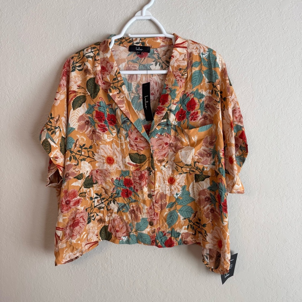 NWT Lulus Island Floral Button Up Top Small - Picture 4 of 8